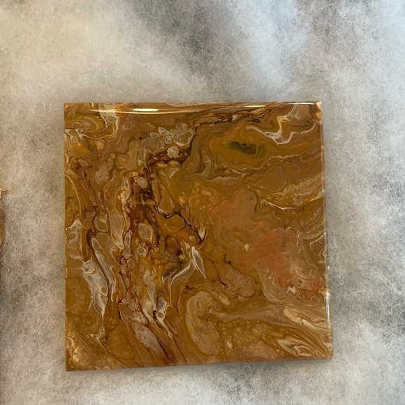 Set of 4 coasters Gold tones Hand painted Acrylic sealed w/resin Cork backing - Picture 3 of 6
